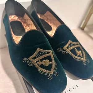 Gucci Men’s Green Velvet Shoes - New without tags